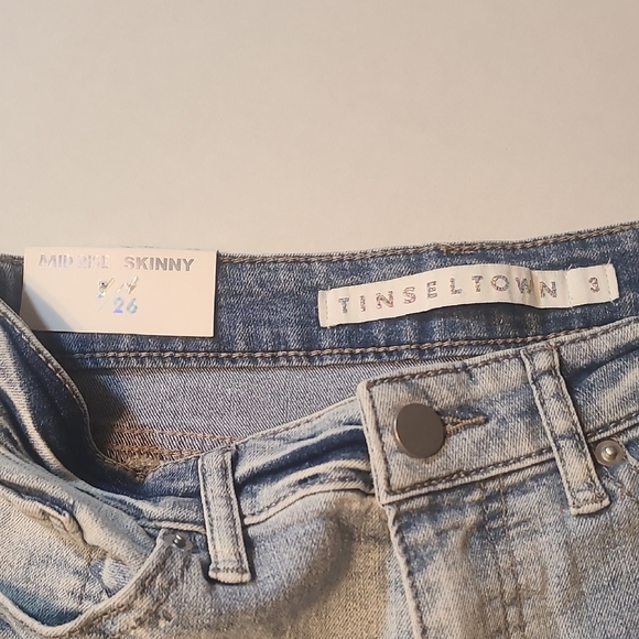 Tinseltown Women's Juniors Light Blue Jeans Distressed Mid-rise Skinny Sz 3/26 - Picture 3 of 9